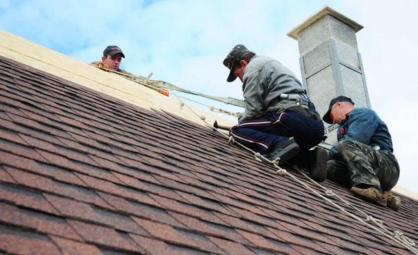The Role of Roofing Contractors in Successful New Home Construction