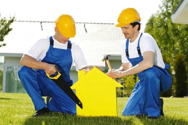 Choose Experienced Local Deck Contractors in Harrisburg PA for Your Next Deck